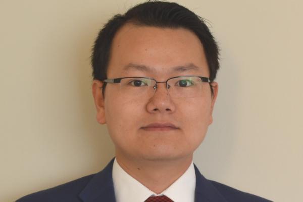 Weinan Xu headshot